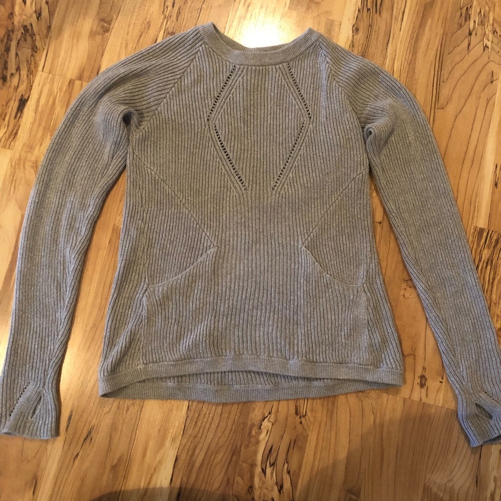 COPY - Lululemon sweater